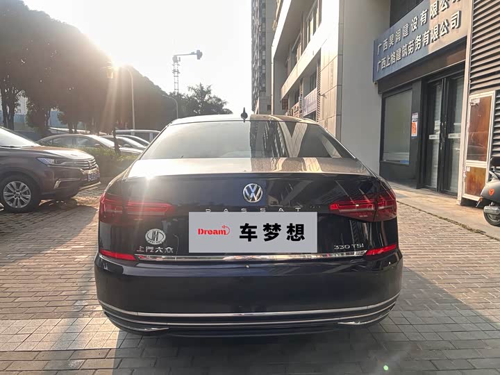 Фото 3 - Volkswagen Passat