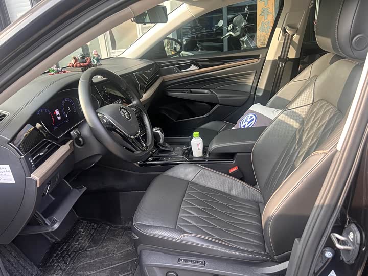 Фото 4 - Volkswagen Passat