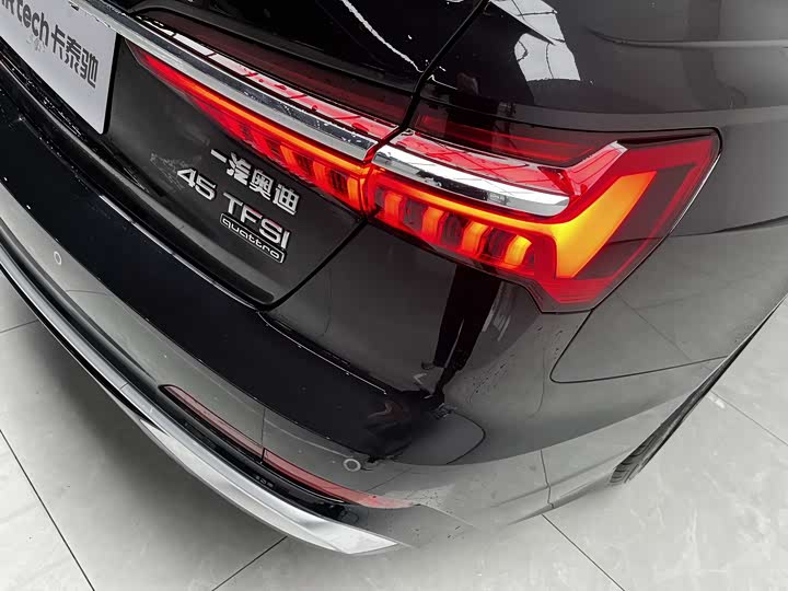 Фото 6 - Audi A6L