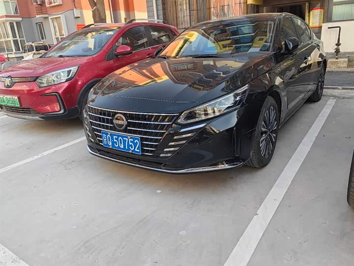 Photo 1 - Nissan Teana