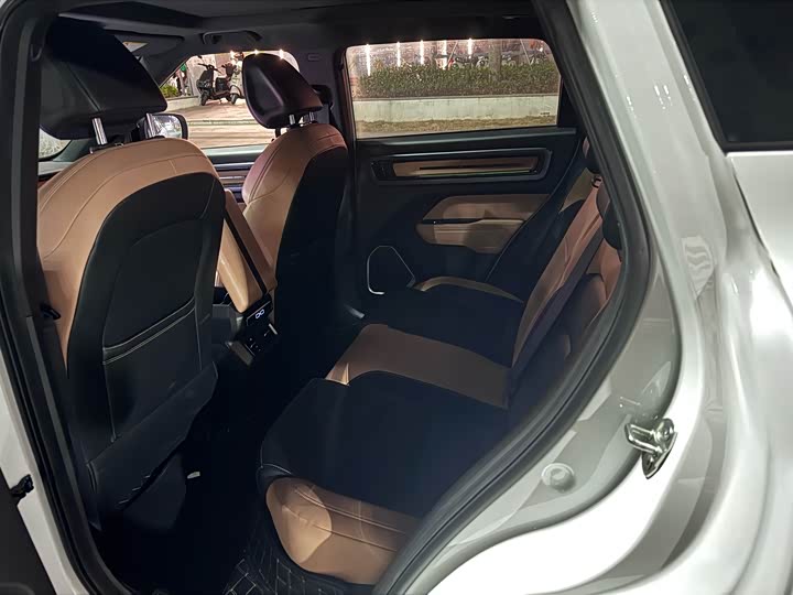 Photo 2 - Geely Icon