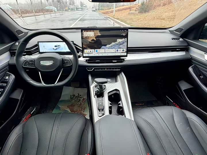 Фото 3 - Geely Preface