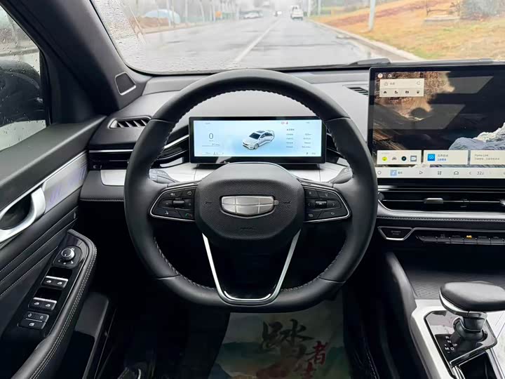 Фото 4 - Geely Preface