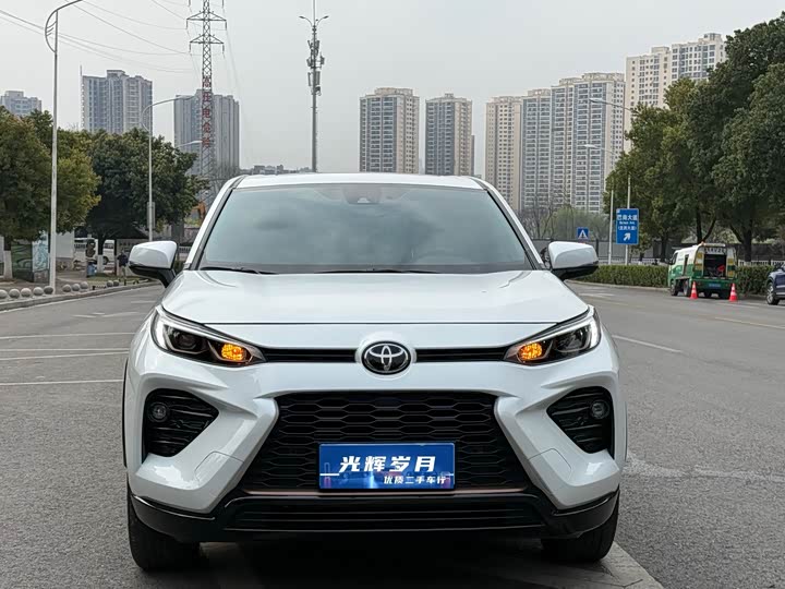 Фото 2 - Toyota Wildlander