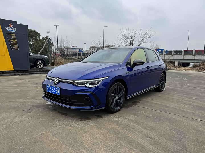 Фото 1 - Volkswagen Golf