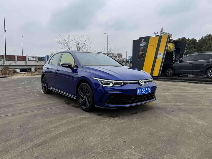 Фото 3 - Volkswagen Golf