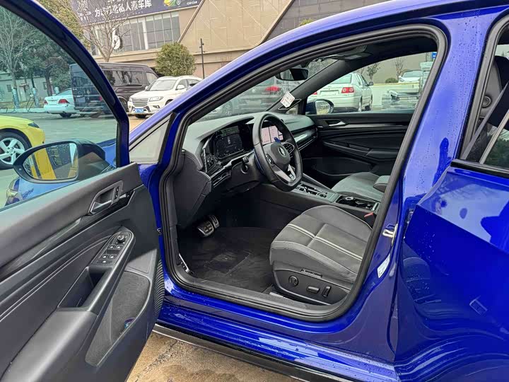 Фото 6 - Volkswagen Golf