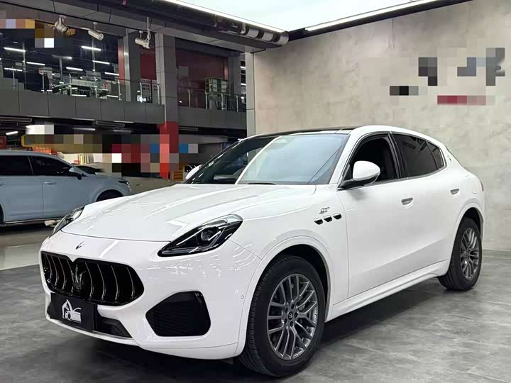 Фото 1 - Maserati Grecale