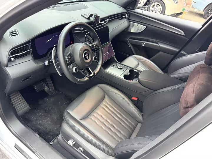 Фото 4 - Maserati Grecale