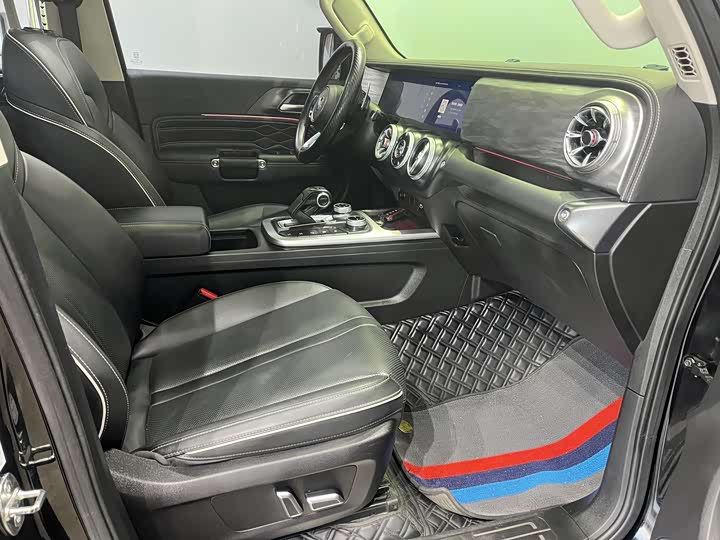 Фото 9 - Tank 300