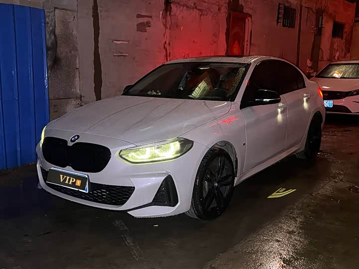 Фото 1 - BMW 1 Series