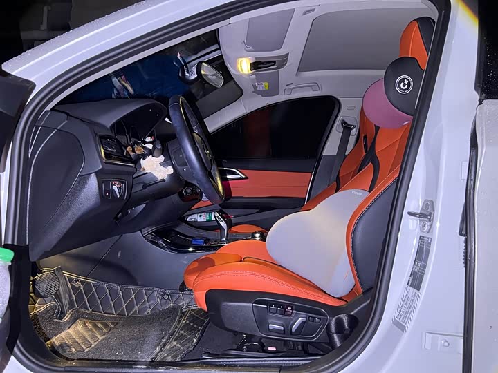 Фото 3 - BMW 1 Series