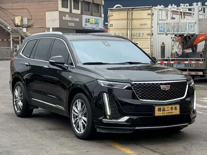 Фото 2 - Cadillac XT6