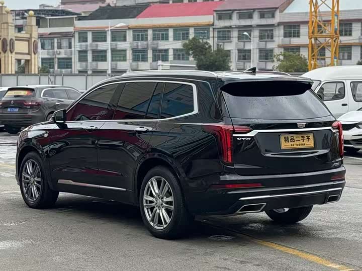 Фото 4 - Cadillac XT6