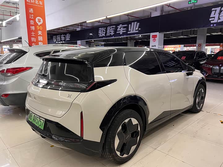 Фото 6 - Zeekr X