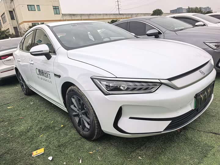 Фото 3 - BYD Qin Plus