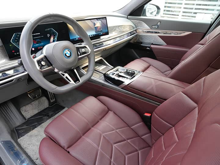 Фото 9 - BMW i7