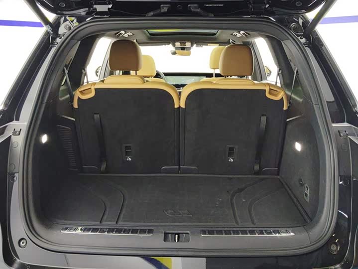 Фото 4 - LiXiang One