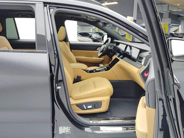 Фото 8 - LiXiang One