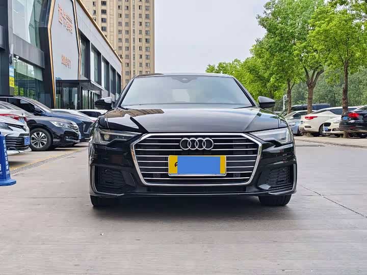 Фото 2 - Audi A6L