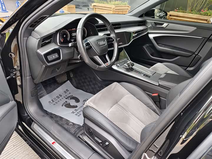 Фото 7 - Audi A6L
