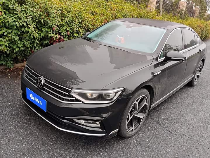 Фото 1 - Volkswagen Magotan