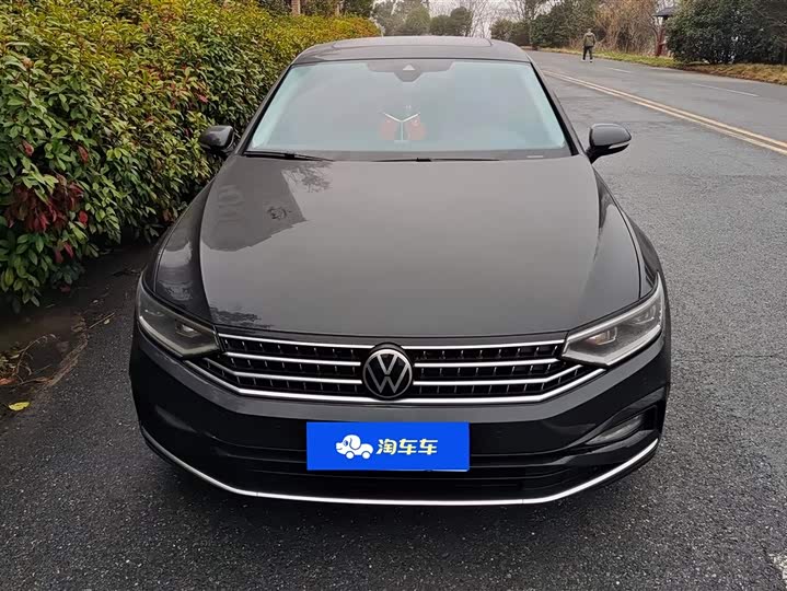 Фото 2 - Volkswagen Magotan