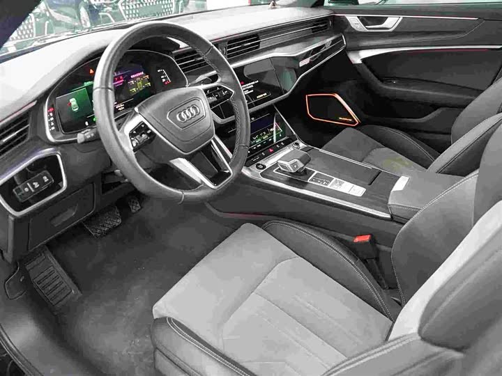Фото 7 - Audi A6L