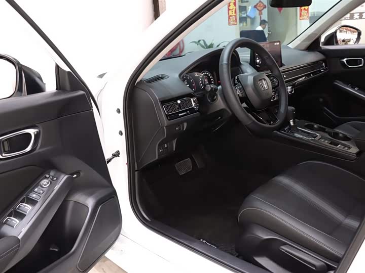 Фото 8 - Honda Civic