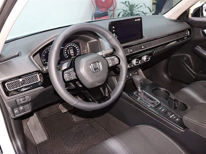 Фото 9 - Honda Civic