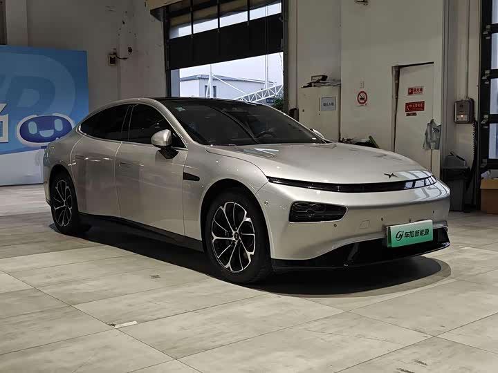 Фото 3 - XPeng P7