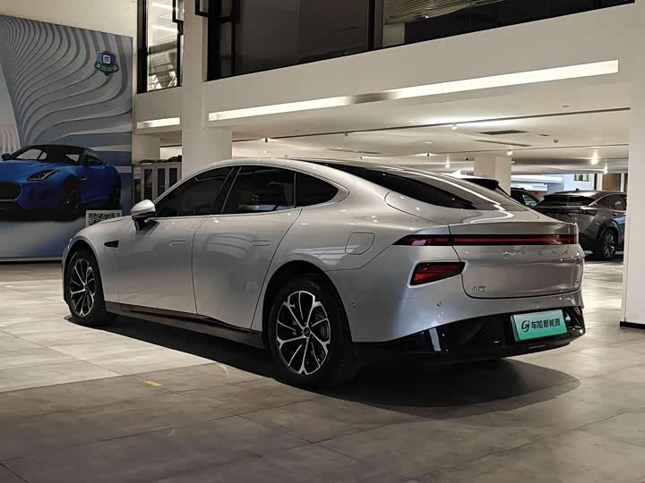 Фото 7 - XPeng P7