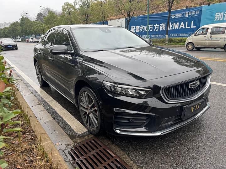 Фото 3 - Geely Preface