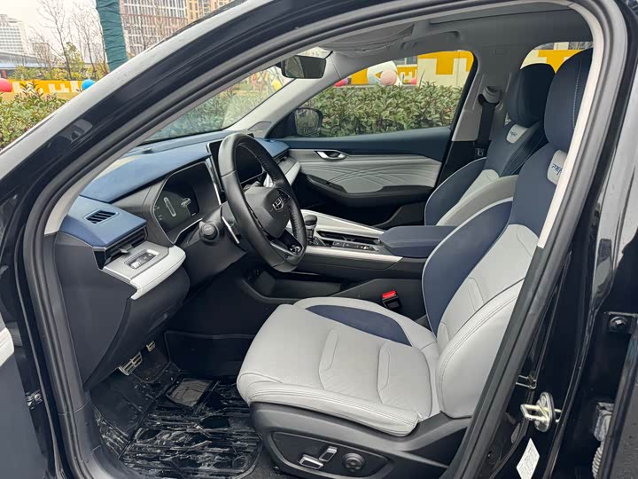 Фото 4 - Geely Preface