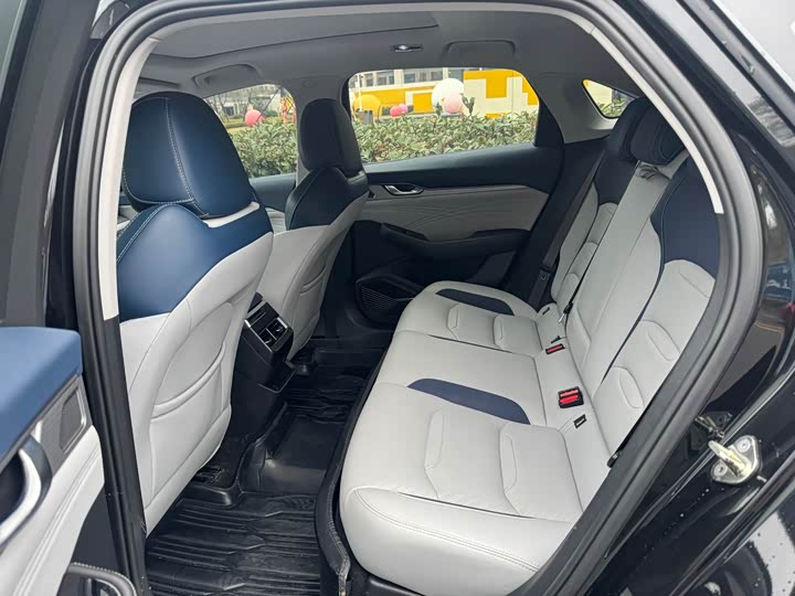 Фото 5 - Geely Preface