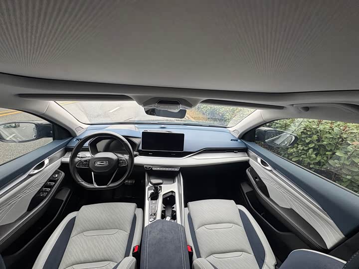 Фото 6 - Geely Preface