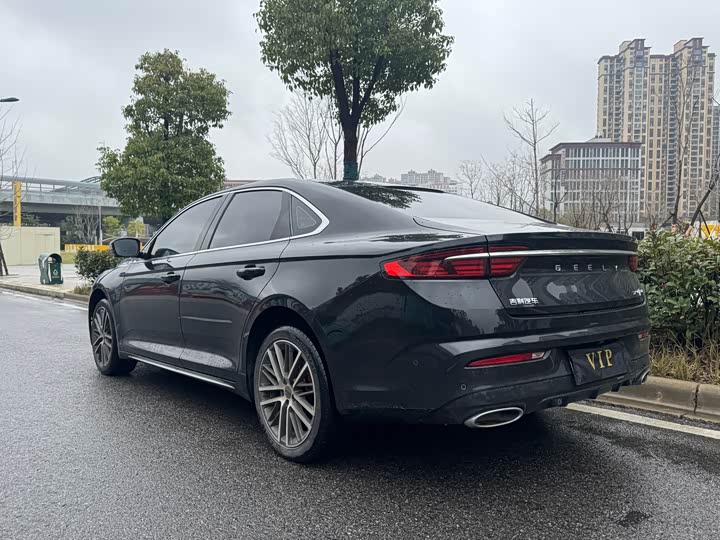 Фото 7 - Geely Preface