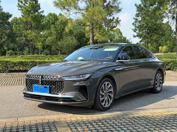 Photo 1 - Lincoln Z (Zephyr)