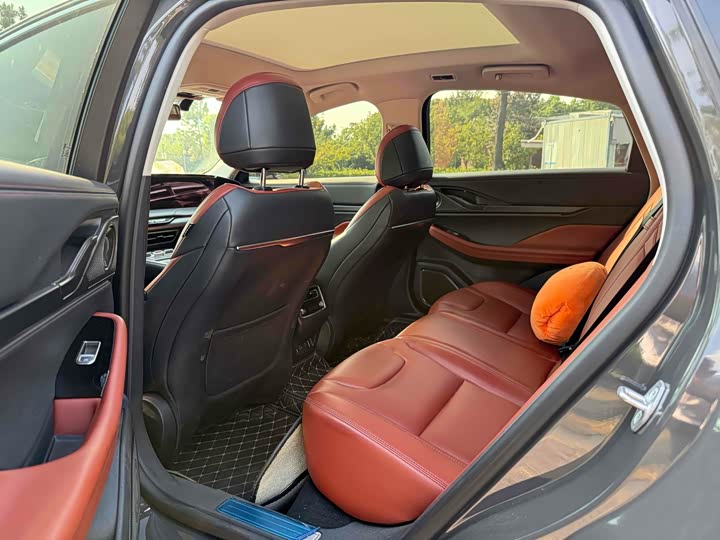 Photo 9 - Lincoln Z (Zephyr)