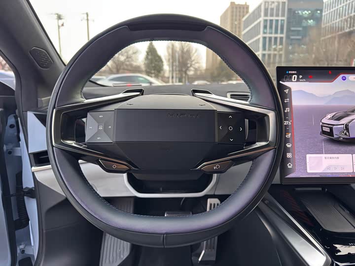 Фото 7 - HiPhi Z