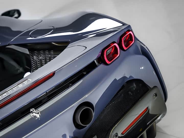 Фото 7 - Ferrari SF90