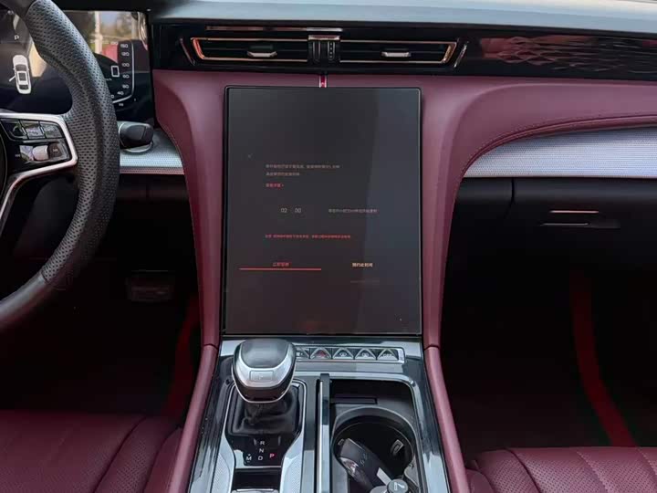 Фото 9 - Hongqi H5