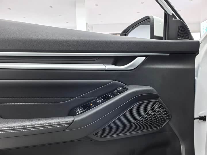 Photo 5 - Geely Emgrand