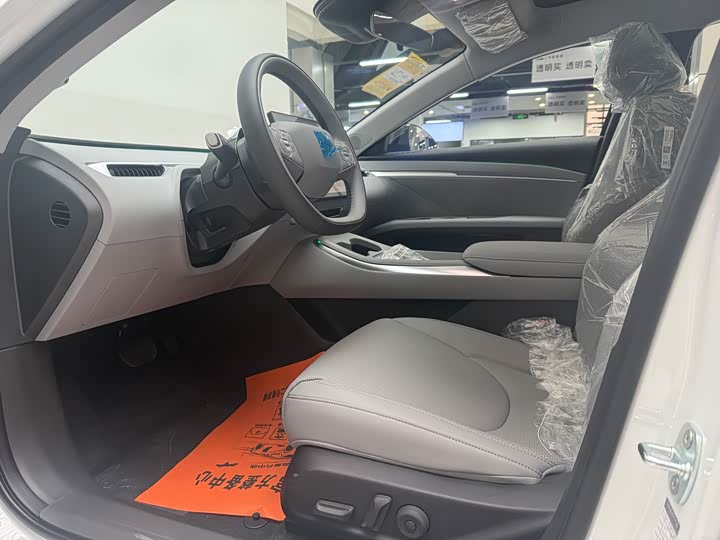 Фото 9 - XPeng Mona M03