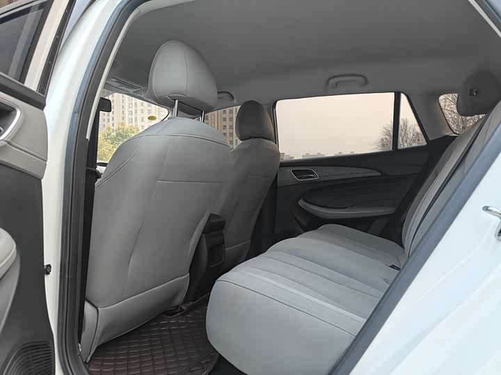 Фото 6 - Roewe Ei5