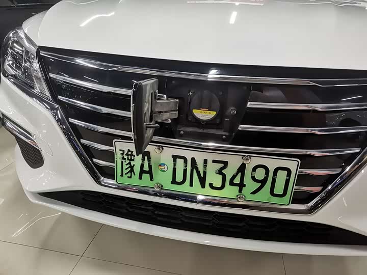 Фото 7 - Roewe Ei5