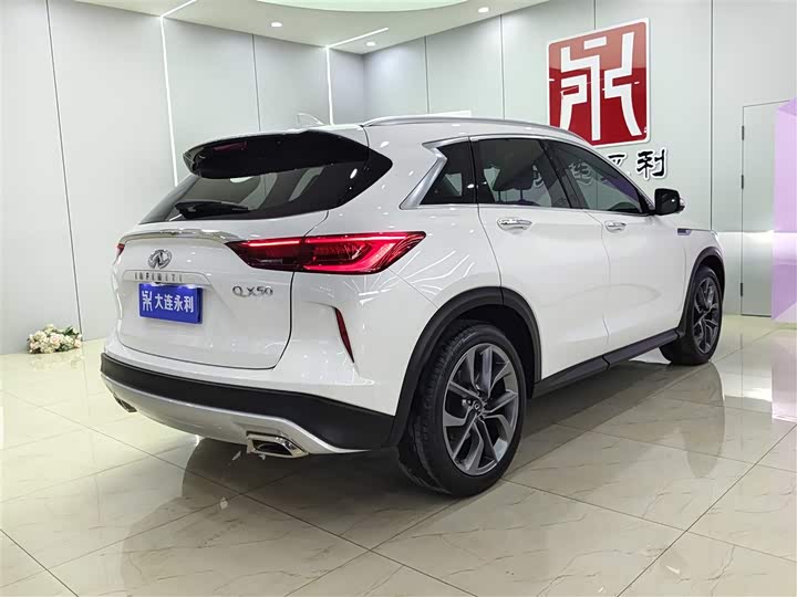 Фото 6 - Infiniti QX50