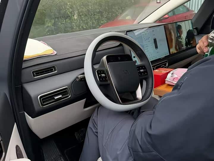 Фото 2 - LiXiang Mega