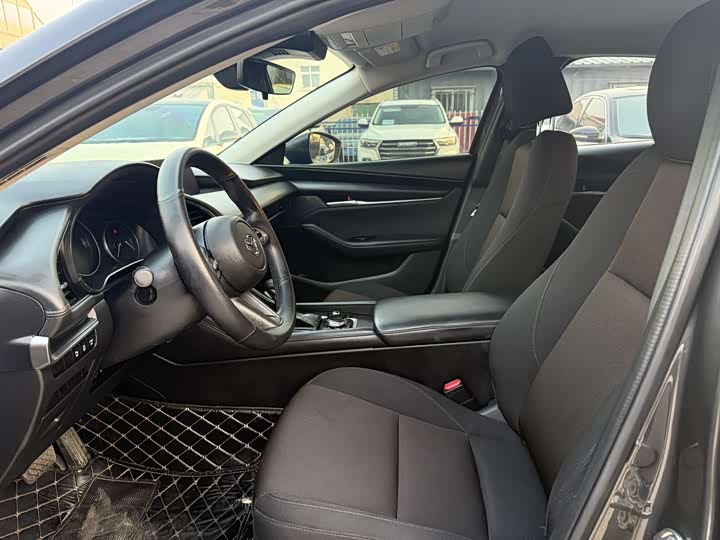 Photo 4 - Mazda 3 (Axela)