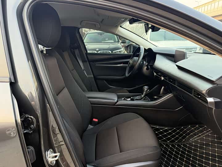 Photo 8 - Mazda 3 (Axela)